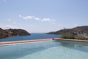 patmos eye traditional luxury villas