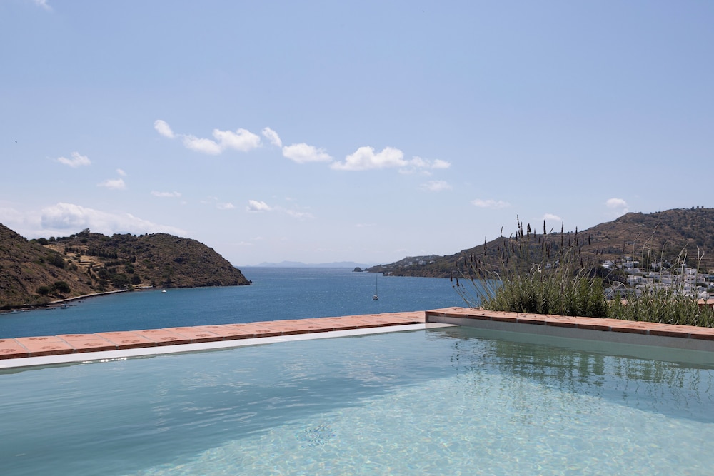 patmos eye traditional luxury villas