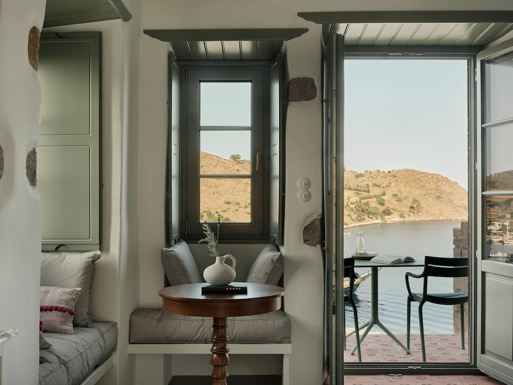 patmos eye traditional luxury villas