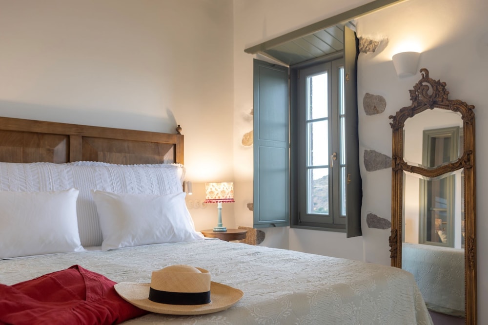 patmos eye traditional luxury villas