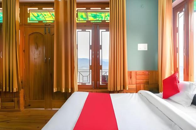 hotel pine and dine almora