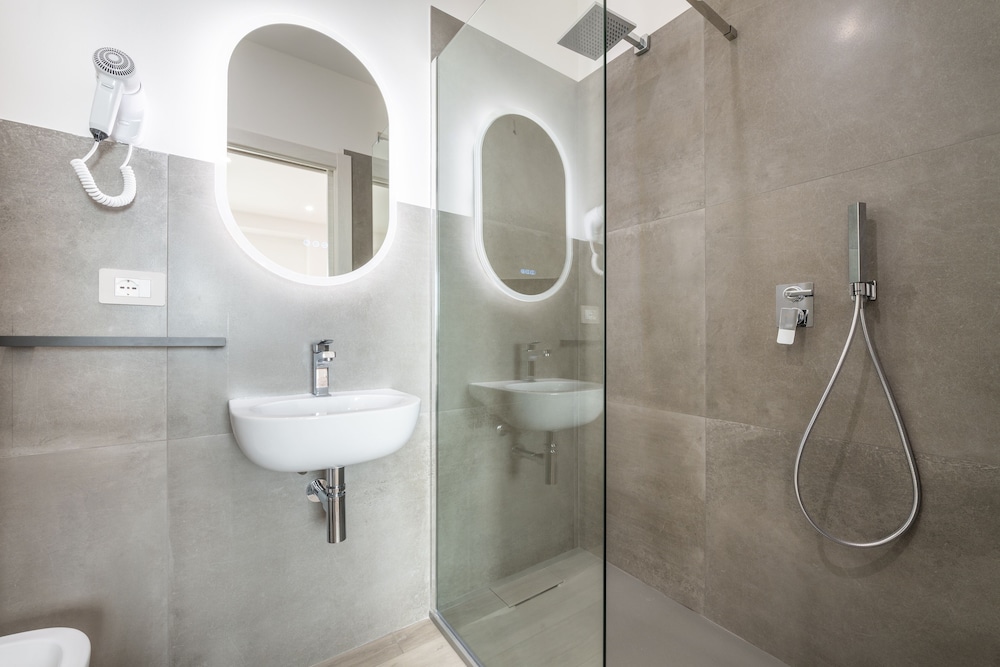 izzhome cagliari roma apartment