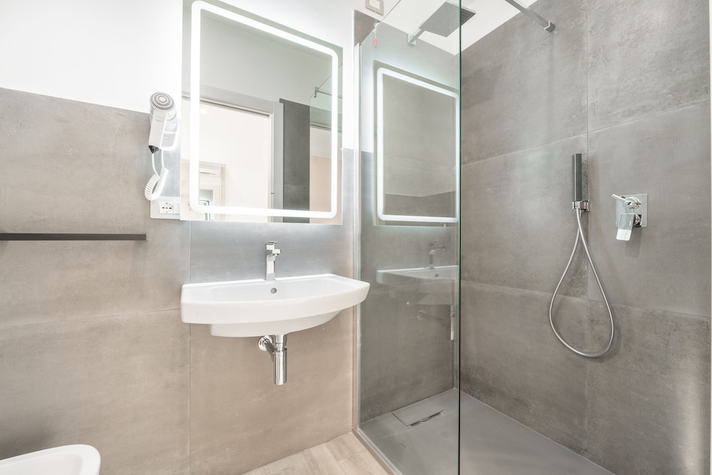 izzhome cagliari roma apartment