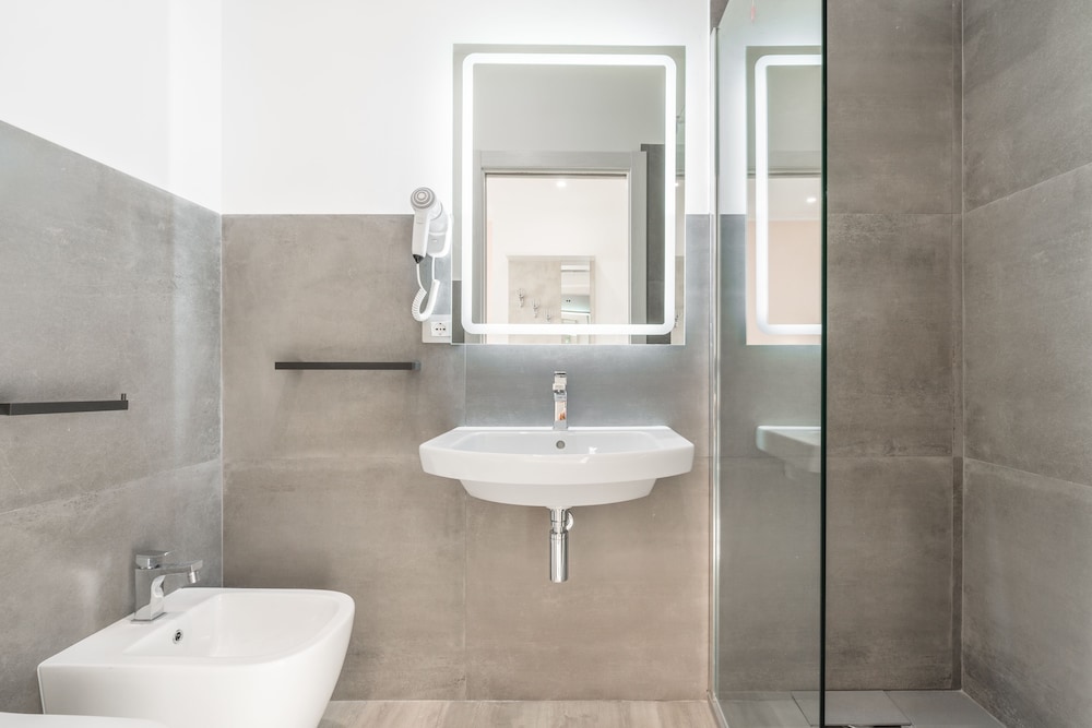 izzhome cagliari roma apartment
