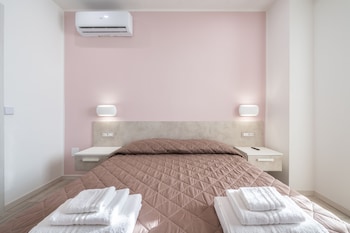 izzhome cagliari roma apartment