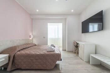 izzhome cagliari roma apartment