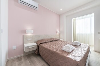 izzhome cagliari roma apartment