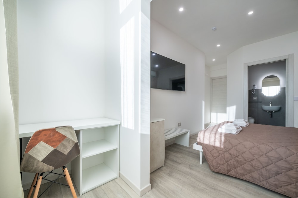 izzhome cagliari roma apartment