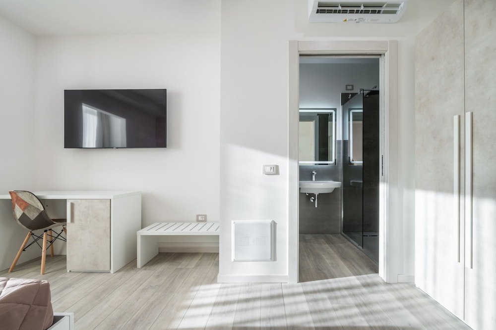 izzhome cagliari roma apartment