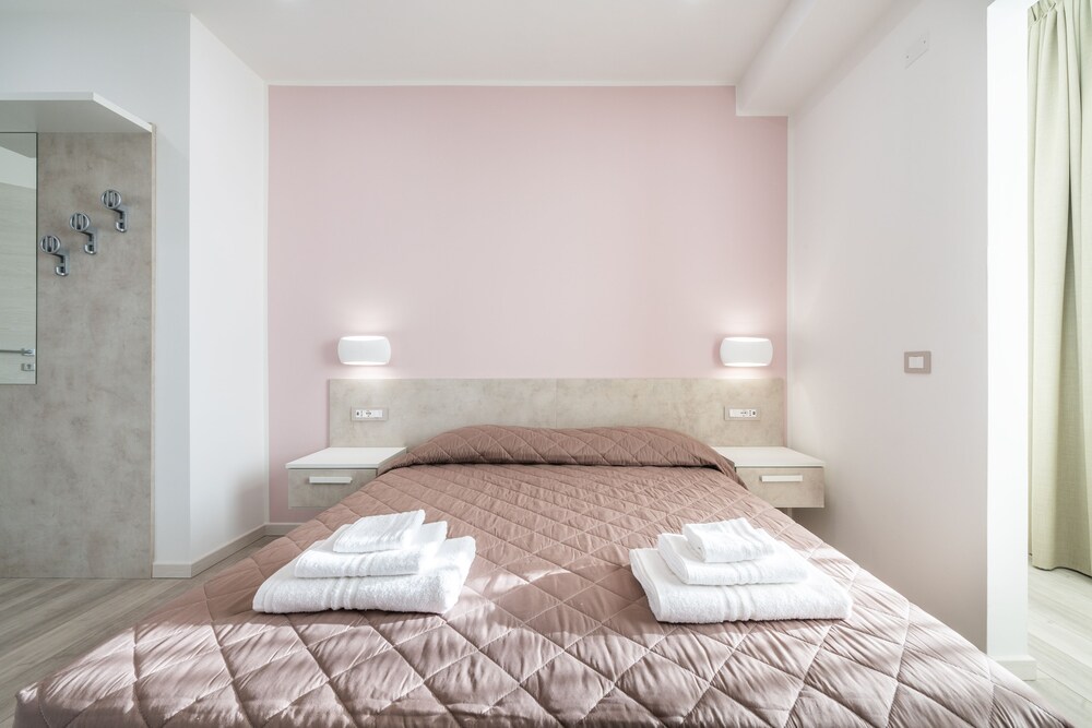 izzhome cagliari roma apartment