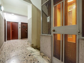 izzhome cagliari roma apartment