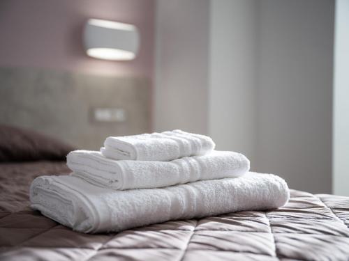 izzhome cagliari roma apartment