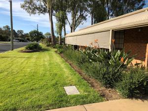 settlement motor inn deniliquin
