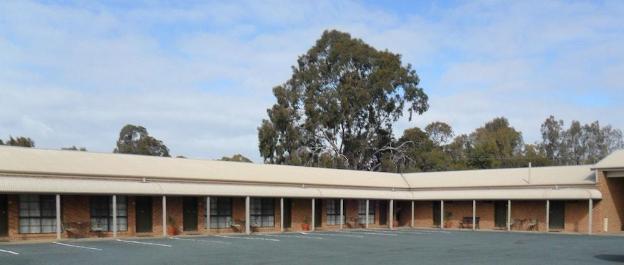settlement motor inn deniliquin