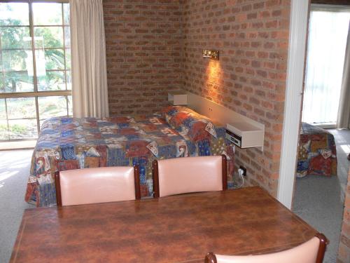 settlement motor inn deniliquin