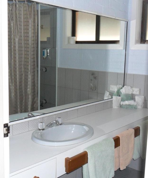 settlement motor inn deniliquin