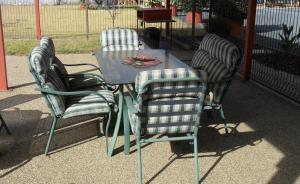 settlement motor inn deniliquin