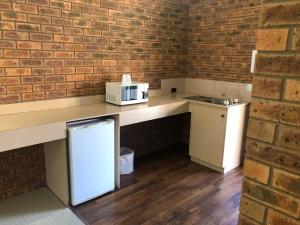 settlement motor inn deniliquin