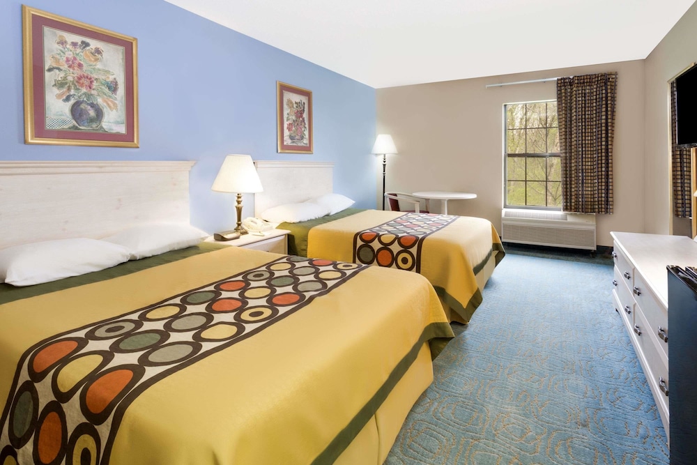 Super 8 By Wyndham Freeport,Lanark>>Freeport,2 star