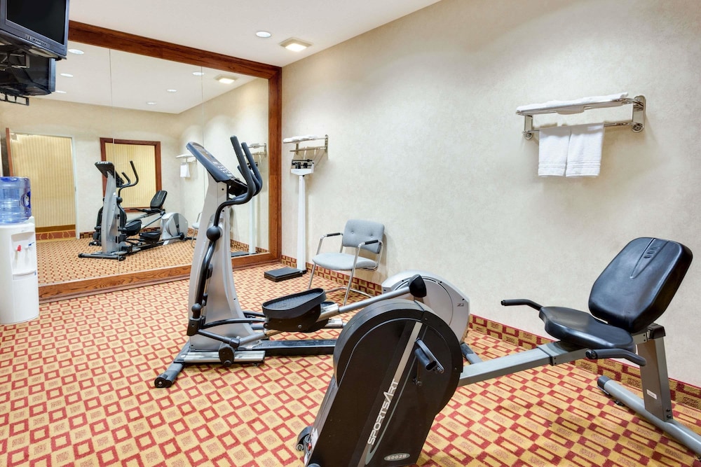 Super 8 By Wyndham Freeport,Lanark>>Freeport,2 star