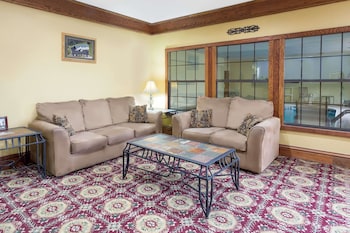 Super 8 By Wyndham Freeport,Lanark>>Freeport,2 star