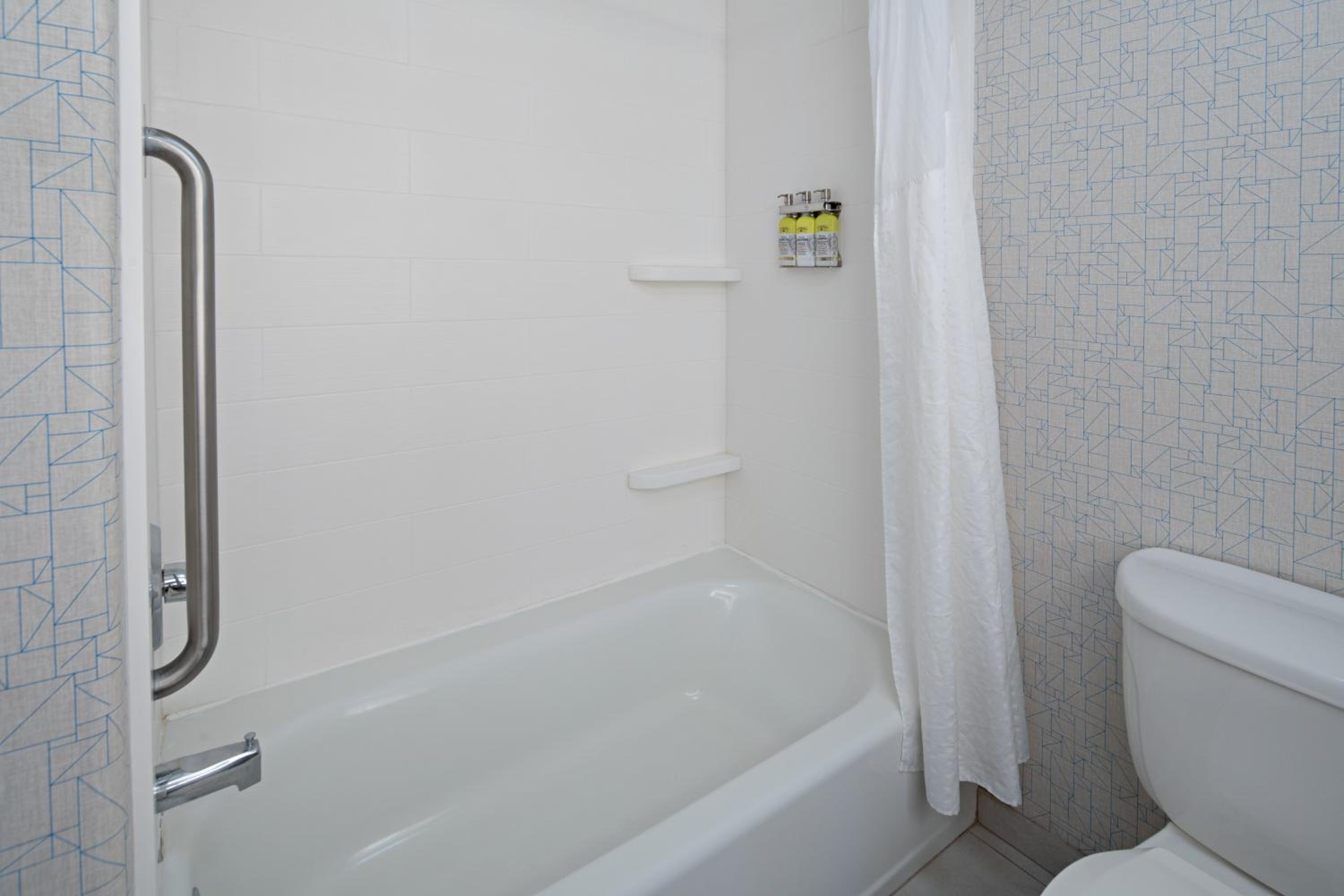 holiday inn express hotel and suites fresno south by ihg