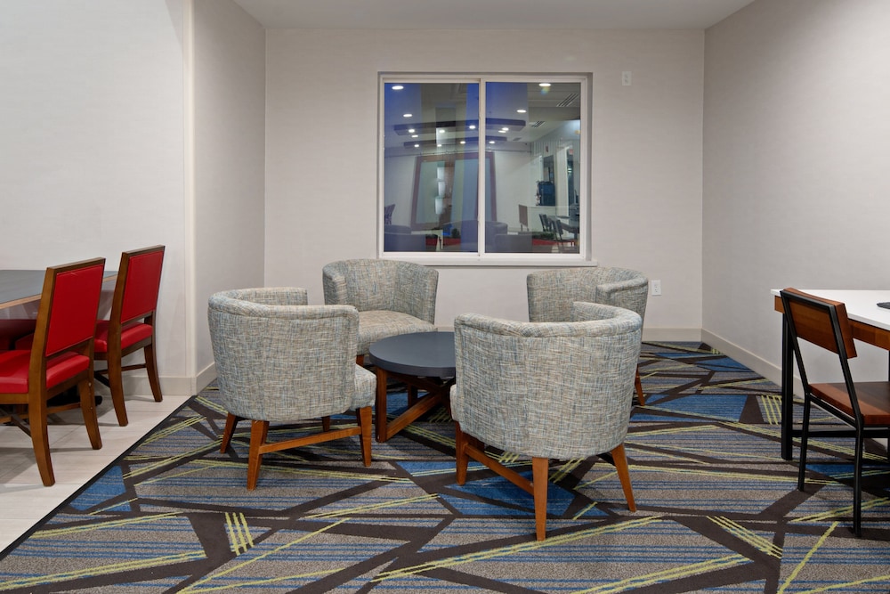 holiday inn express hotel and suites fresno south by ihg