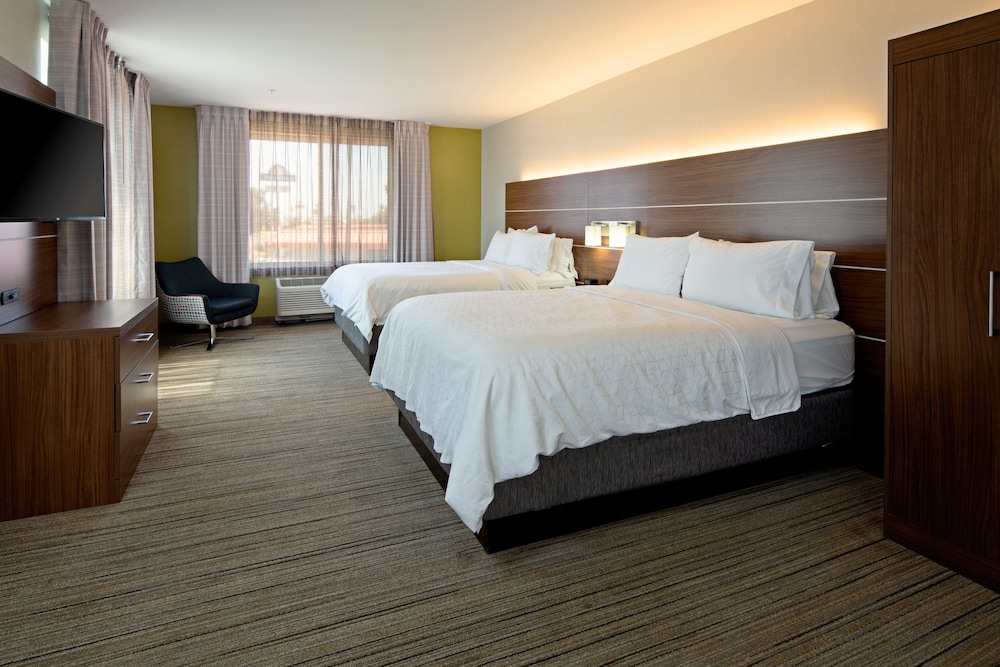 holiday inn express hotel and suites fresno south by ihg