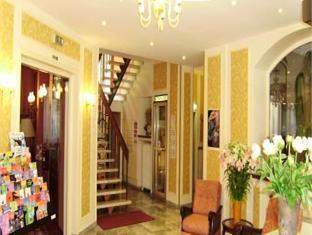 hotel busby