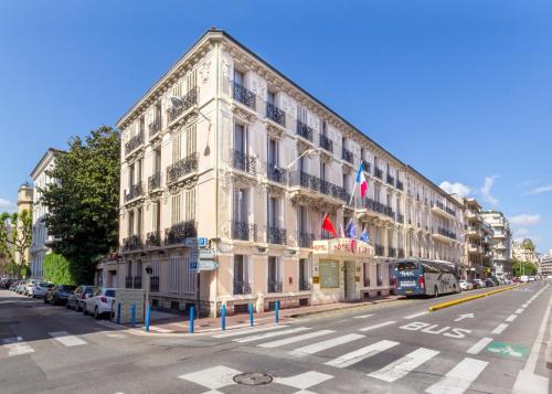 hotel busby