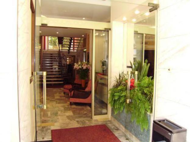 hotel busby