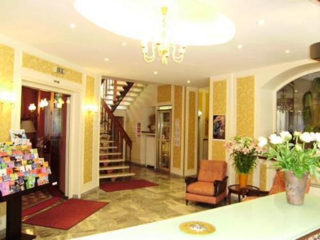 hotel busby