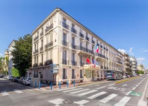 hotel busby
