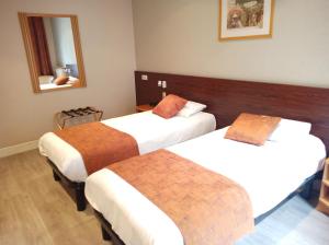 hotel busby
