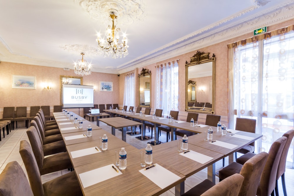 hotel busby