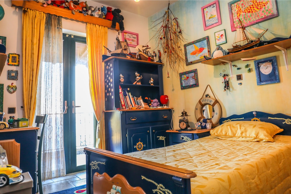 villa stratos skiathos