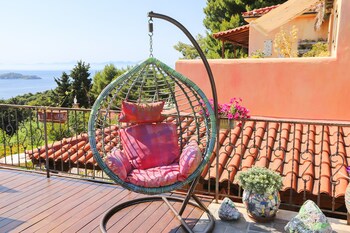 villa stratos skiathos