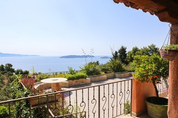villa stratos skiathos