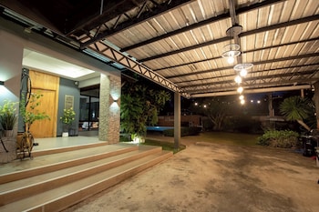 penny farthing villa