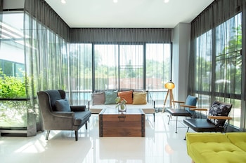 penny farthing villa