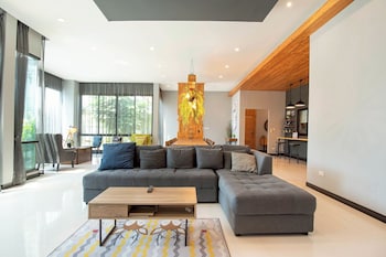 penny farthing villa