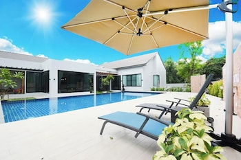 penny farthing villa