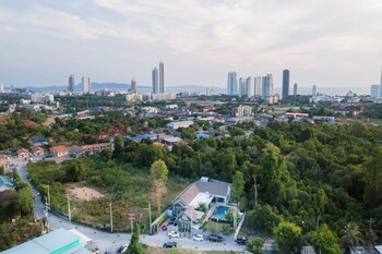 penny farthing villa
