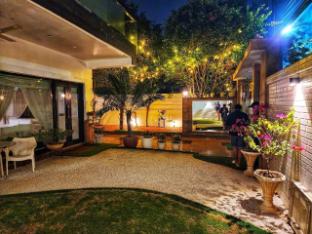 the g8 noida