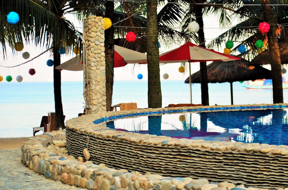 coral bay resort