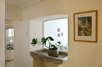 syros