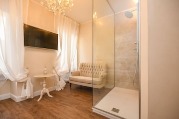 luxury suite sirmione