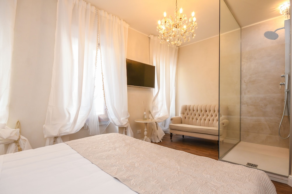 luxury suite sirmione