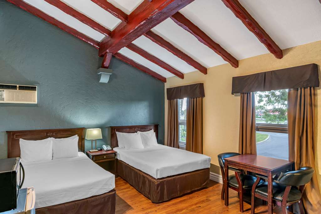 econo lodge hotel brossard