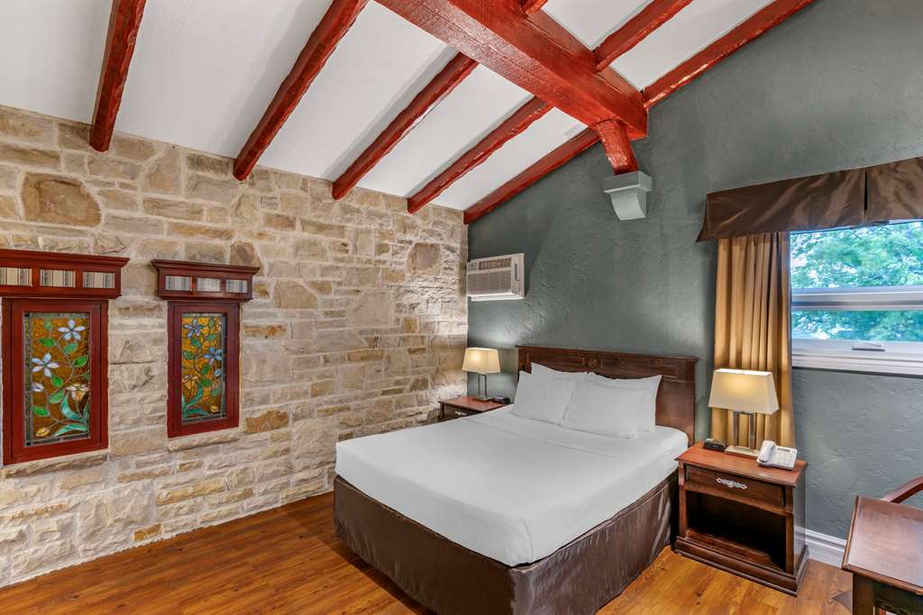 econo lodge hotel brossard